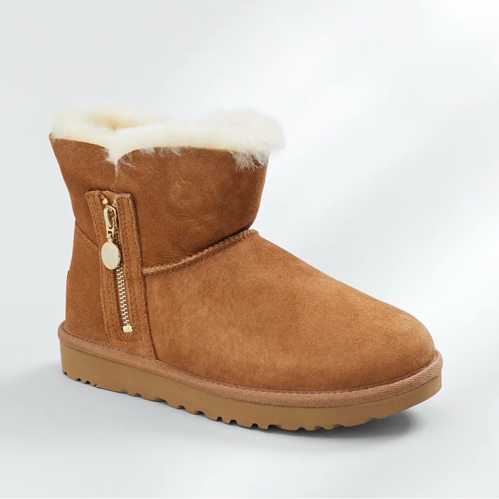 NWT UGG Bailey Zip Mini Size 10 Chestnut